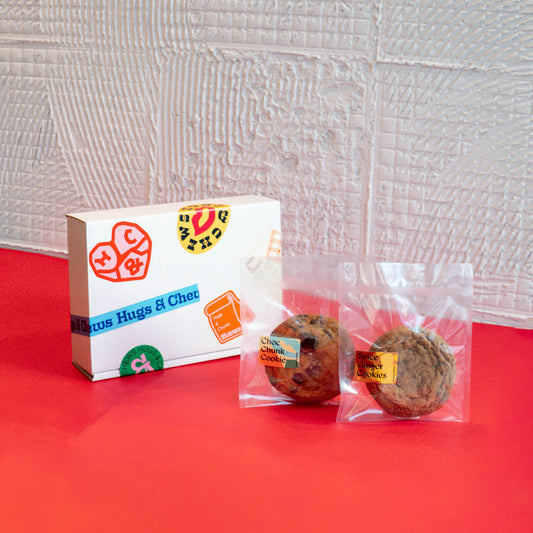 ディアン（周典）｜"Hugs and Chews" ギフトボックス【Spice Ginger Cookies & Choc Chunk Cookies】8枚×1箱